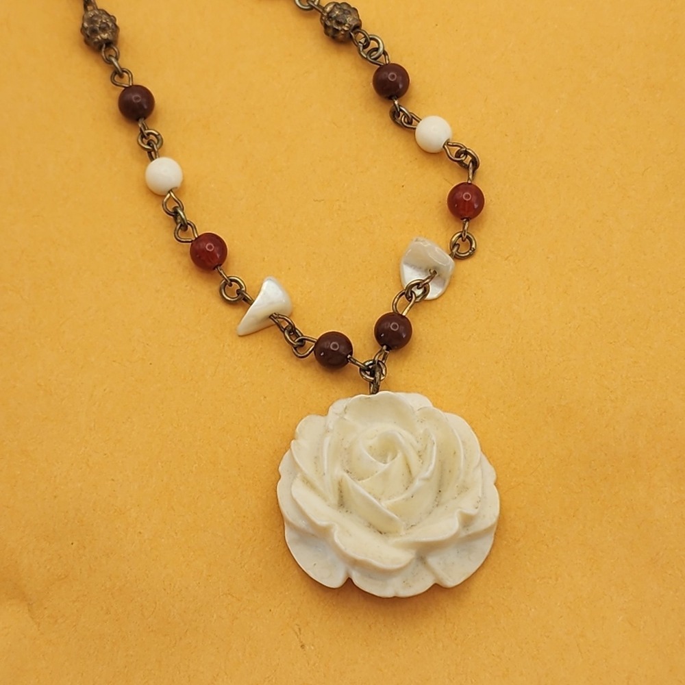Vintage Boho Hippie White Resin Rose MOP Chip Link Bead Adjustable 21" Necklace